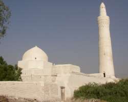 The town is home to the Great Mosque of Zabid which was built by  Abu Musa Ashaari, in 628 AD. It is the fifth mosque according to the history of Isla